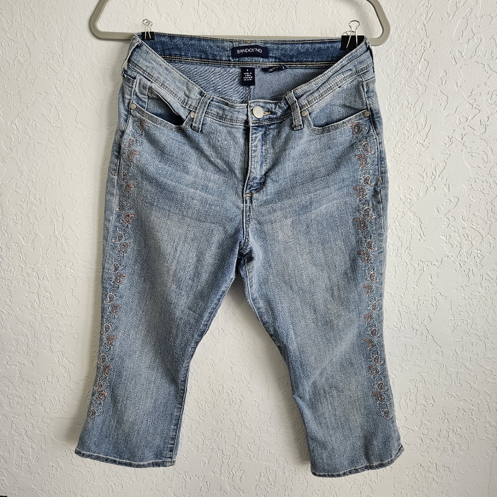 Bandolino Womens Paisley Embroidered Capri Jean Pants Size 6 Boho Western Denim